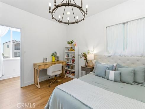 188  Merit  , Irvine, CA