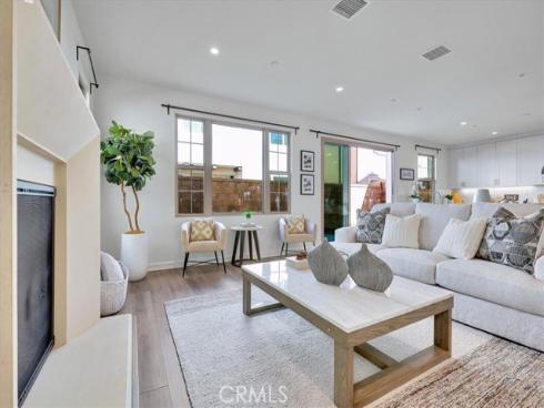 114  Bouquet  , Irvine, CA