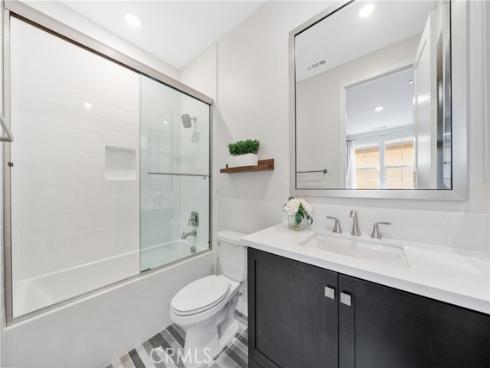 94  Swift  , Irvine, CA