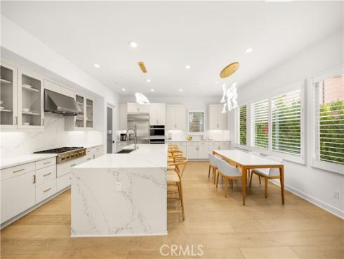 242  Sutters  , Irvine, CA