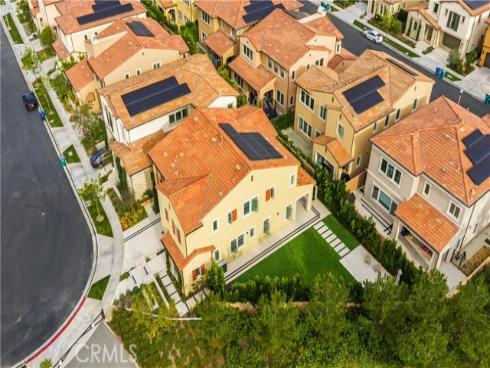 242  Sutters  , Irvine, CA