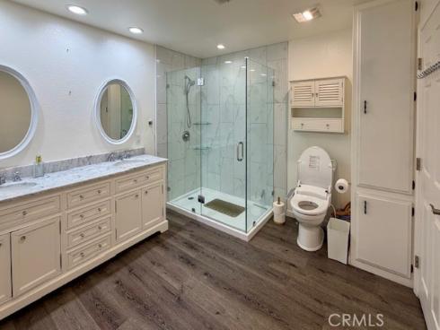 5200  Irvine  183  Boulevard, Irvine, CA