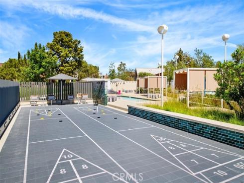 120 Isla , Irvine, CA