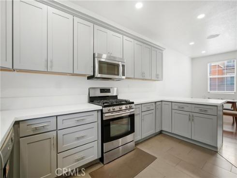 8  Cuzzano Aisle  , Irvine, CA