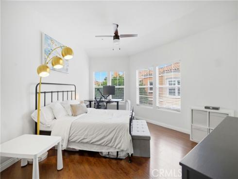 8  Cuzzano Aisle  , Irvine, CA