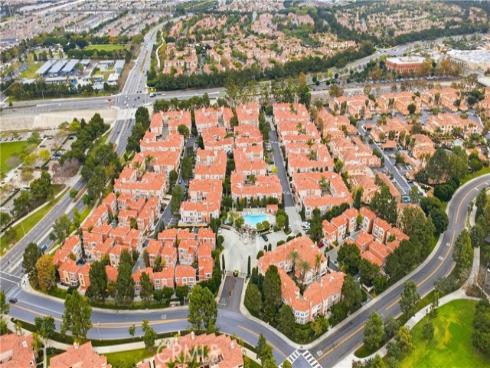 8  Cuzzano Aisle  , Irvine, CA