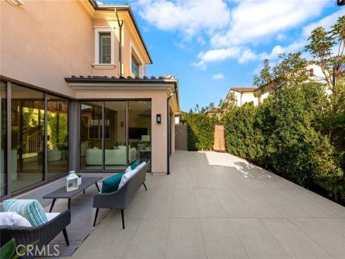 140  Statura  , Irvine, CA