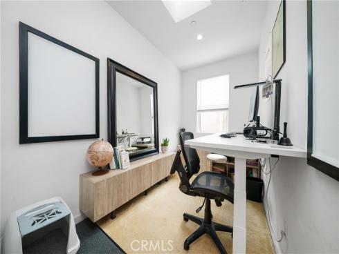 2210 Synergy , Irvine, CA