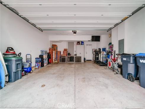 2210 Synergy , Irvine, CA