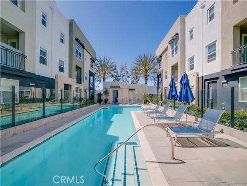 2210 Synergy , Irvine, CA