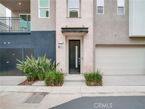 2210 Synergy , Irvine, CA