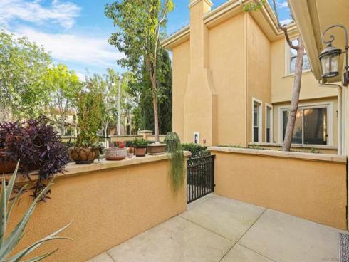 181  Groveland  , Irvine, CA