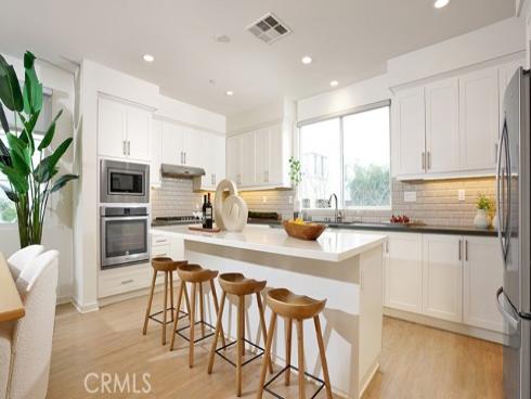 743  Beacon  , Irvine, CA