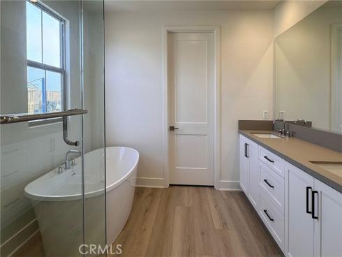 120  Awning  , Irvine, CA