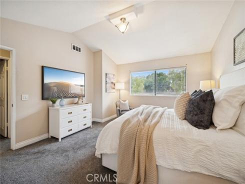 10 Prescott , Irvine, CA