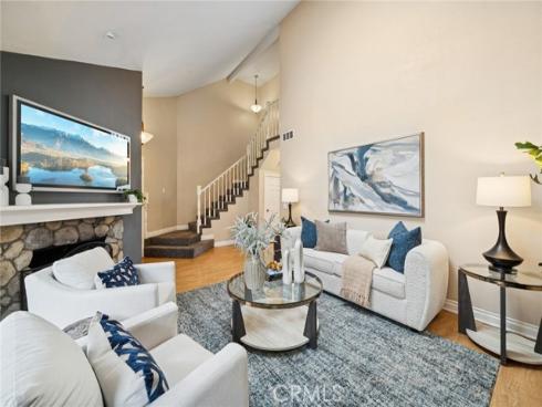 10 Prescott , Irvine, CA