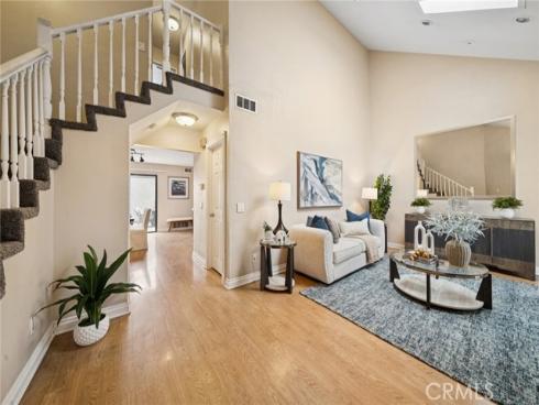 10 Prescott , Irvine, CA