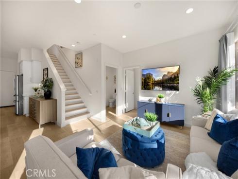 269 Magnet , Irvine, CA