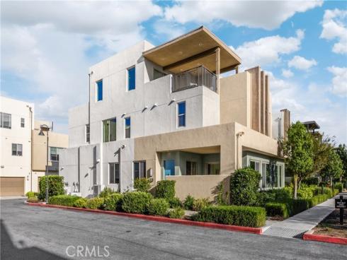 269 Magnet , Irvine, CA