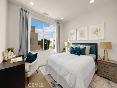 269 Magnet , Irvine, CA