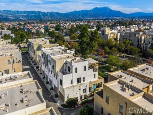 269 Magnet , Irvine, CA