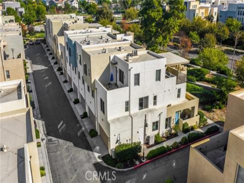 269 Magnet , Irvine, CA