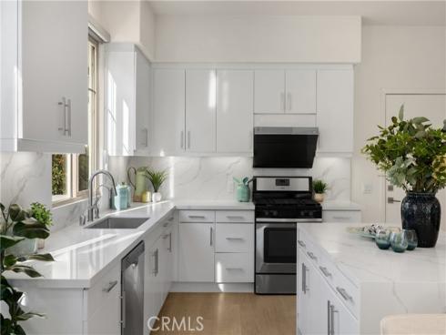 269 Magnet , Irvine, CA