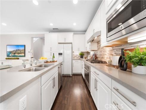 102  Yellow Pine  , Irvine, CA