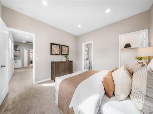 102  Yellow Pine  , Irvine, CA