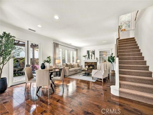 8 Versailles , Irvine, CA