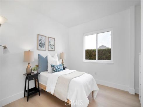 22  Yorktown  , Irvine, CA