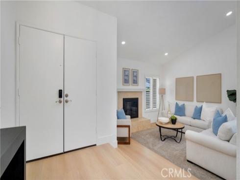 22  Yorktown  , Irvine, CA