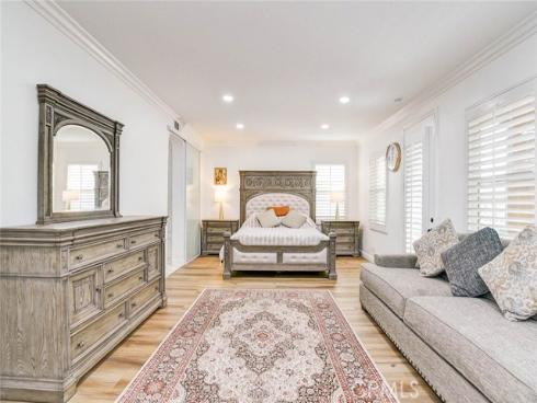 2  Dos Rios  , Irvine, CA