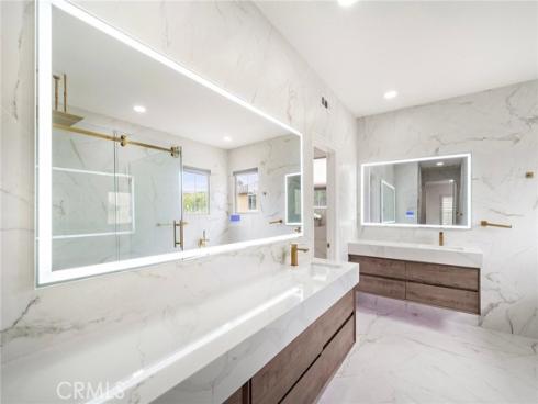 2  Dos Rios  , Irvine, CA