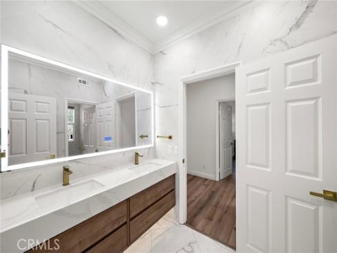 2  Dos Rios  , Irvine, CA