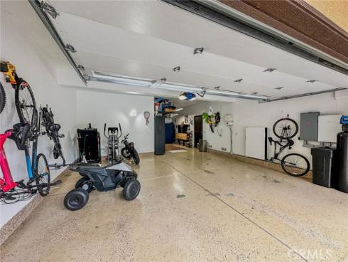 2  Dos Rios  , Irvine, CA