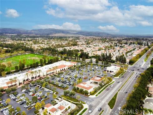 2  Dos Rios  , Irvine, CA