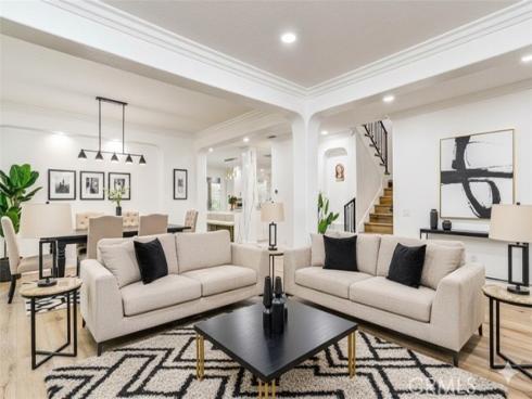 2  Dos Rios  , Irvine, CA