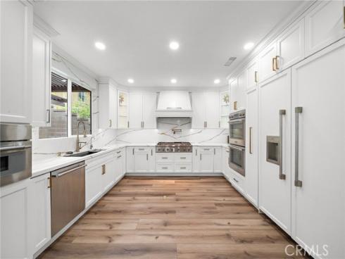 2  Dos Rios  , Irvine, CA