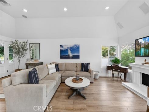 7  E Yale loop  , Irvine, CA