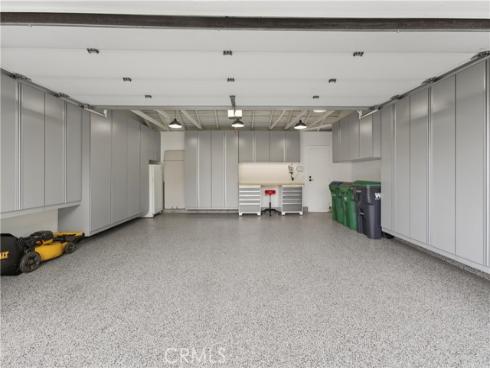 7  E Yale loop  , Irvine, CA