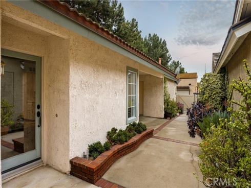 54  Orchard  , Irvine, CA