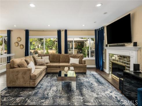 22  Hunter  , Irvine, CA