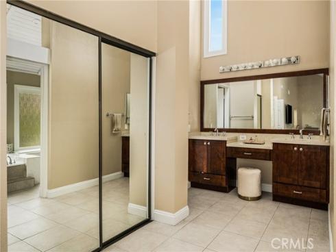 22  Hunter  , Irvine, CA