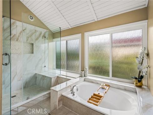 22  Hunter  , Irvine, CA