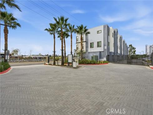 339  Placemark  , Irvine, CA