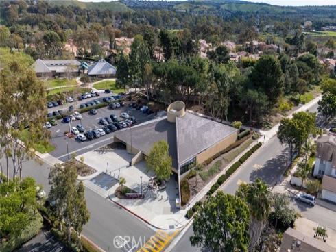 21  Queens Wreath  , Irvine, CA