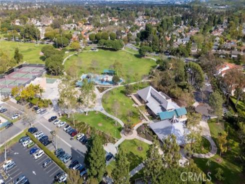 21  Queens Wreath  , Irvine, CA