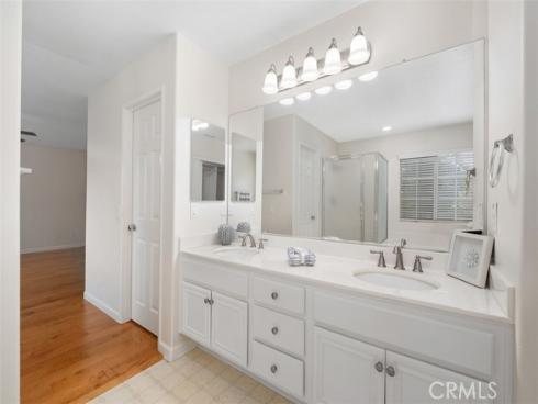 50 Linhaven , Irvine, CA