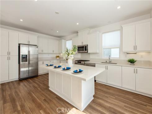 2236 Synergy , Irvine, CA